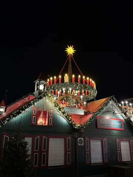 Historische Weihnachtsmarkt auf dem Rathausmarkt