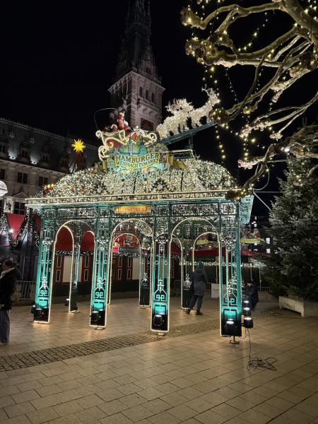 Historische Weihnachtsmarkt auf dem Rathausmarkt
