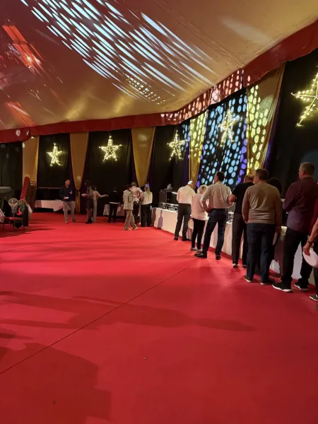 Weihnachtsfeierzauber Horner Rennbahn 2025