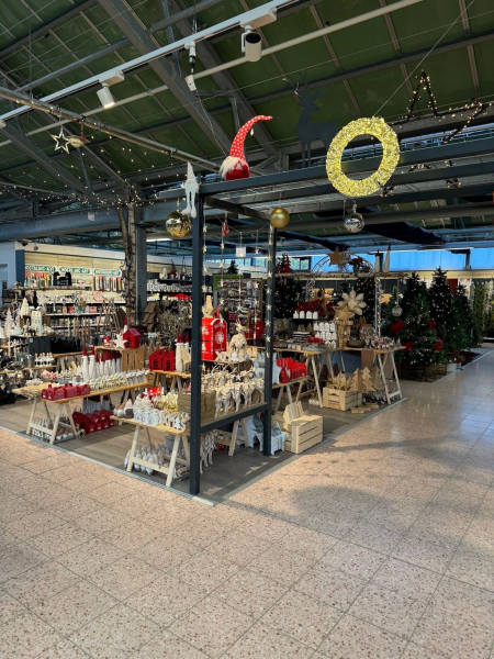 Weihnachtsausstellung und Weihnachtsmarkt im Dehner Garten-Center in Harburg-Marmstorf
