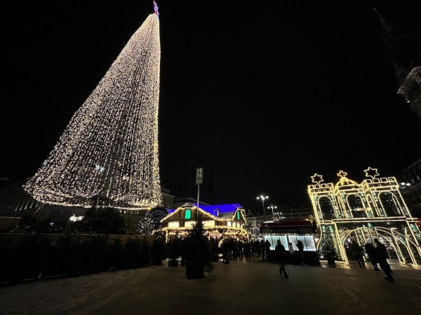 historische Weihnachtsmarkt auf dem Rathausmarkt