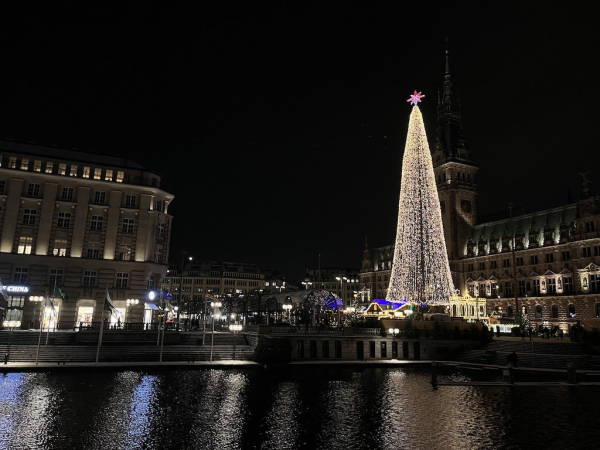 historische Weihnachtsmarkt auf dem Rathausmarkt