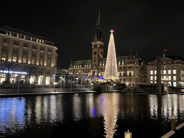 historische Weihnachtsmarkt auf dem Rathausmarkt