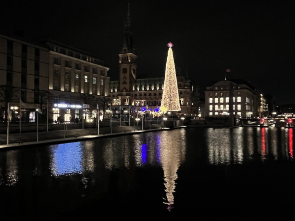 historische Weihnachtsmarkt auf dem Rathausmarkt