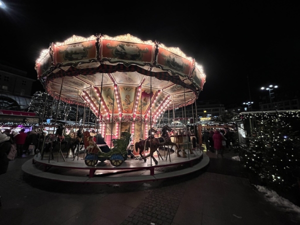 historische Weihnachtsmarkt auf dem Rathausmarkt
