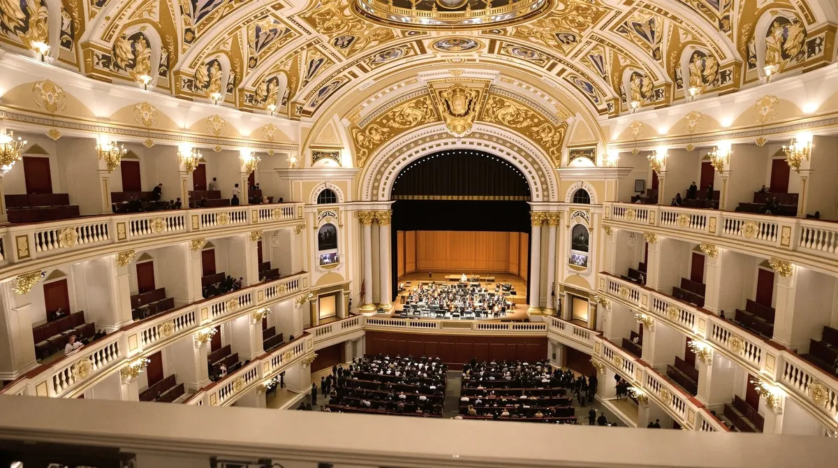 Neujahrskonzert im großen Saal der Laeiszhalle, vom Rang aus gesehen